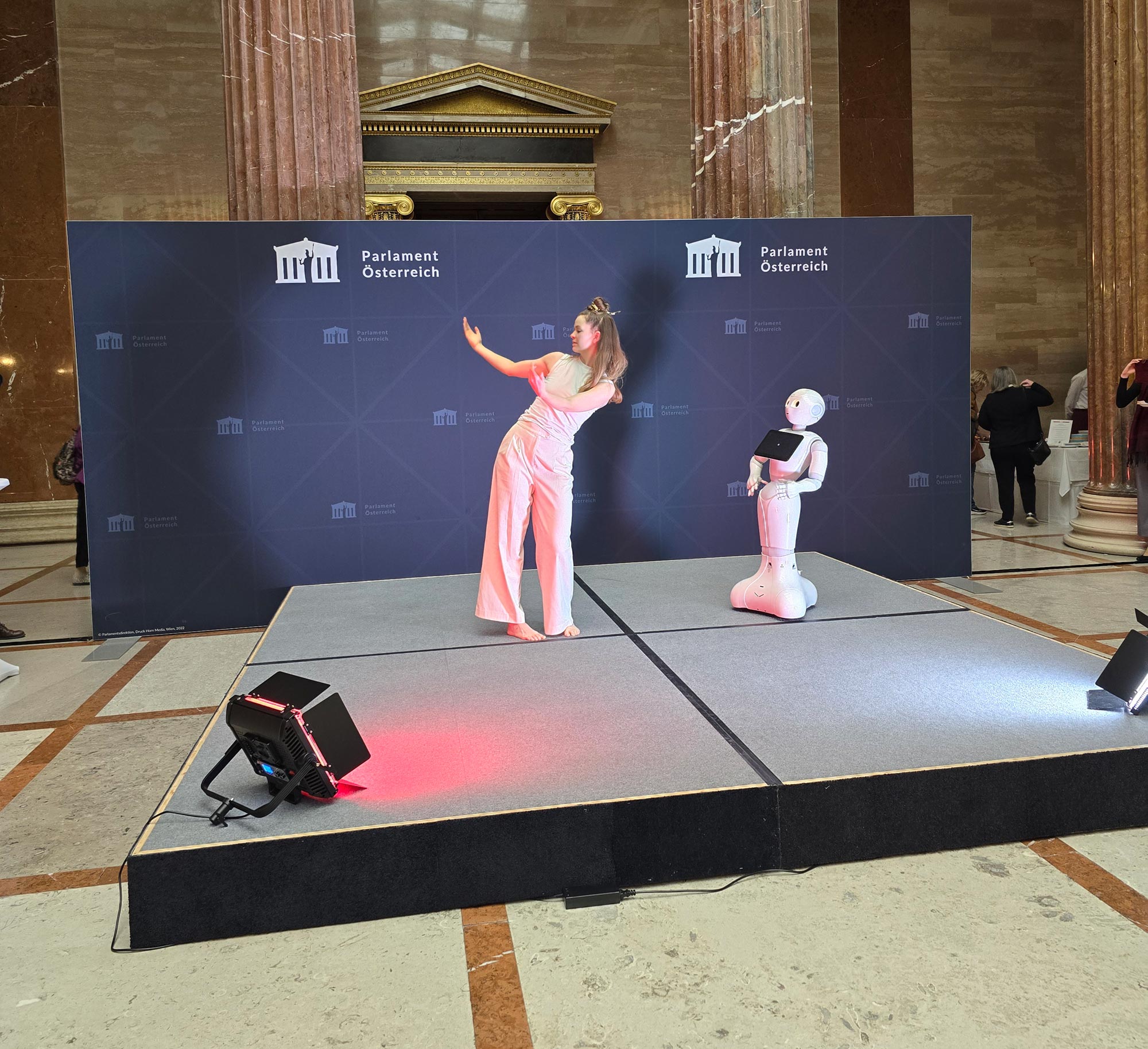 Internationale Frauentag-Veranstaltung im Nationalratssaal: „Frauen und KI – Diskriminierungsfalle oder feministischer Aufschwung“