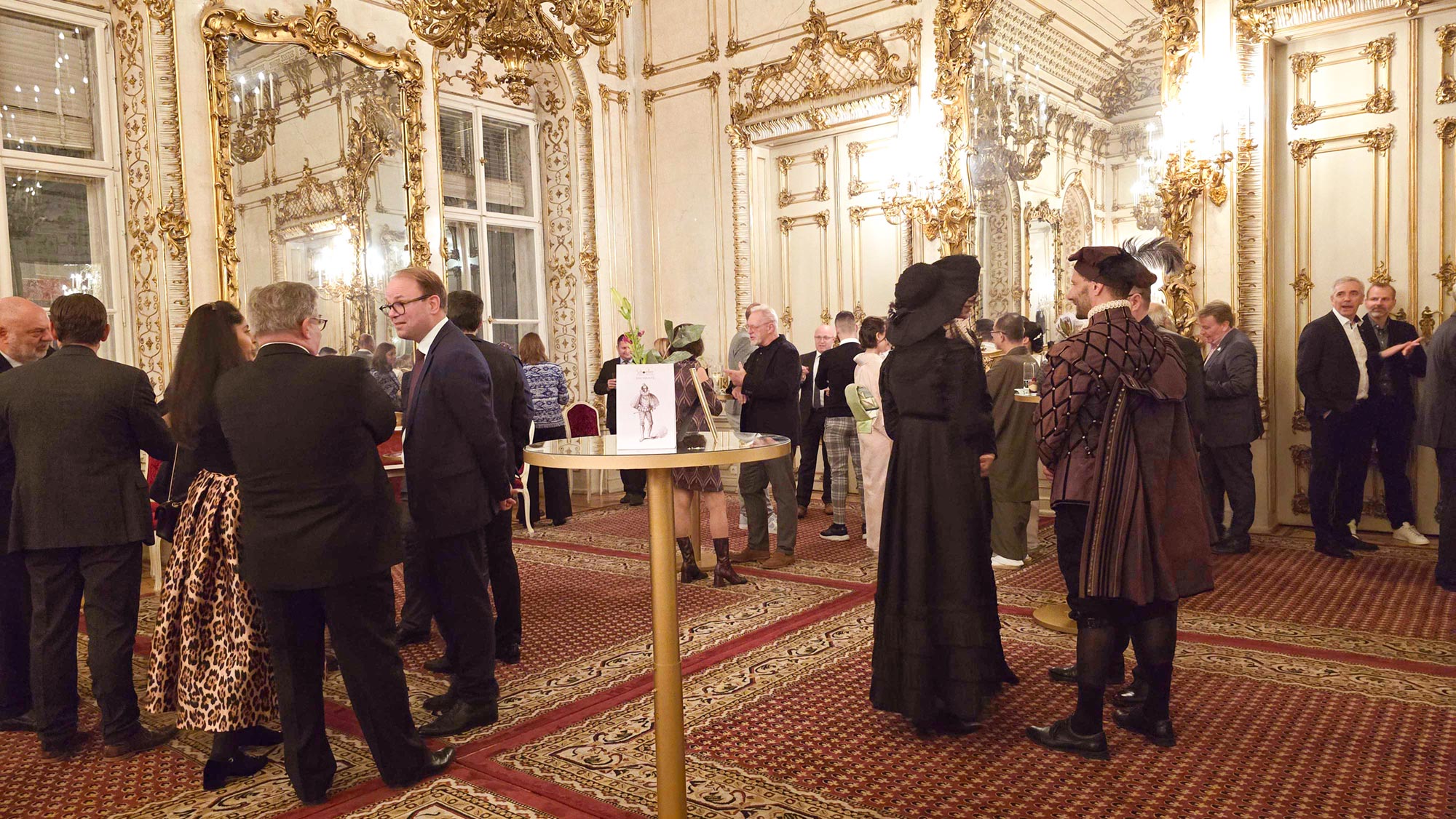 Mit Noblesse ins neue Jahr: Schöller Münzen lud Partner zu einem besonderen Abend voller Musik, Kultur und Dankbarkeit. Foto: CulturaLatina Mit Noblesse ins neue Jahr: Schöller Münzen lud Partner zu einem besonderen Abend voller Musik, Kultur und Dankbarkeit. Foto: CulturaLatina