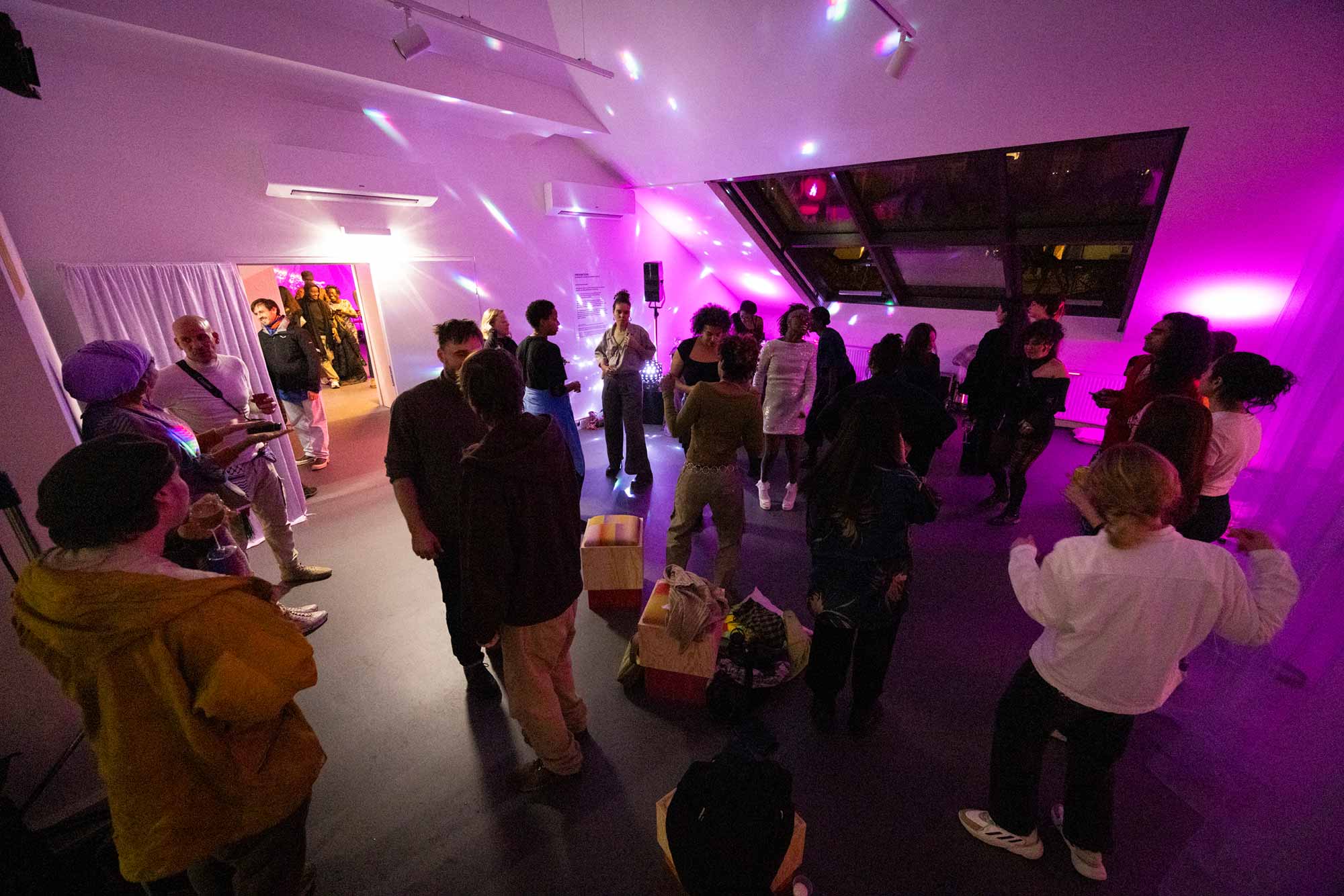 MEZEKƎRƎ Festival. Foto: Marisel_Bongola