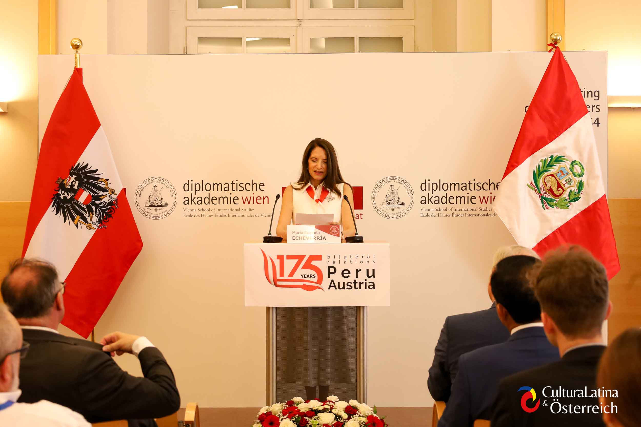 Perú y Austria