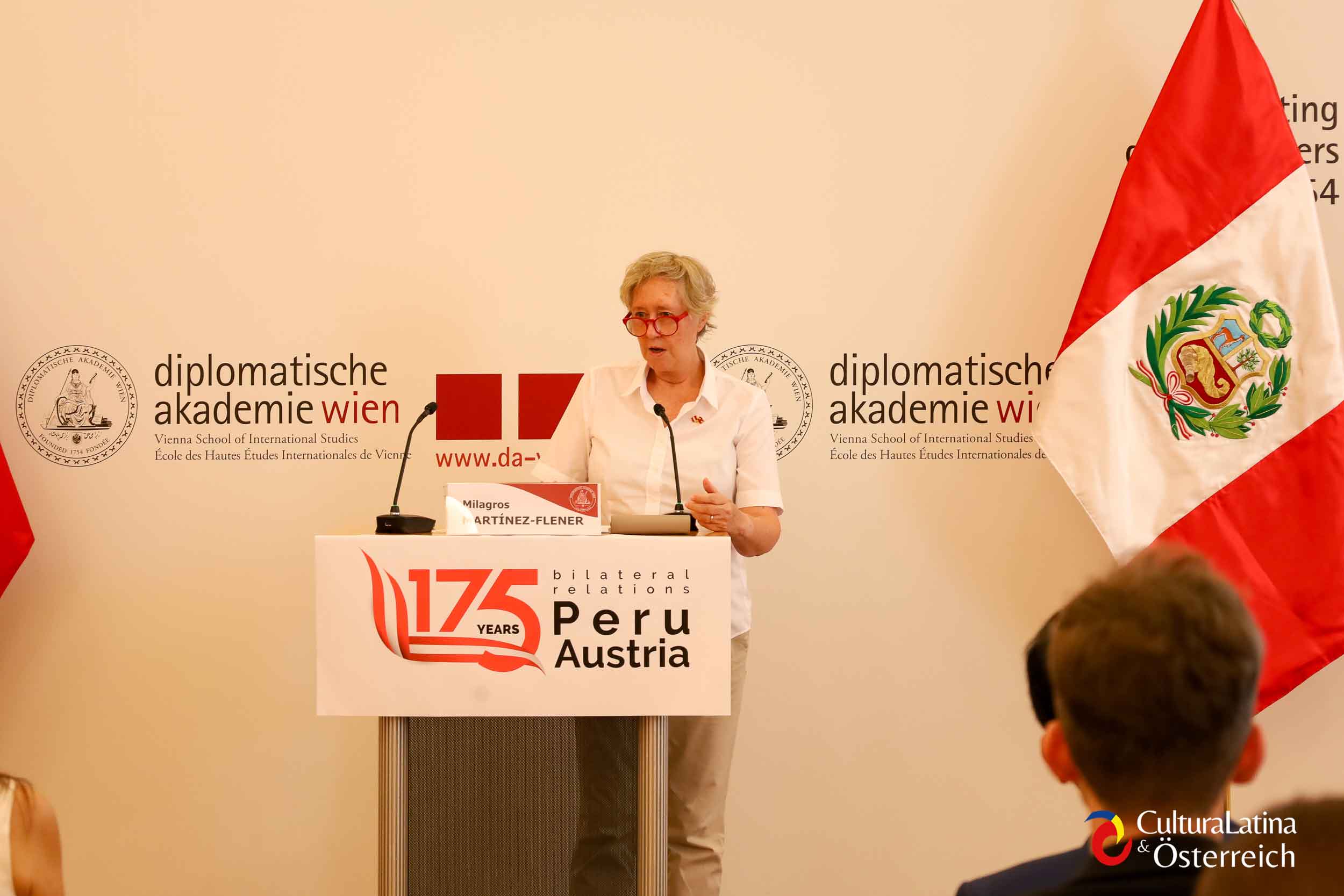 Perú y Austria