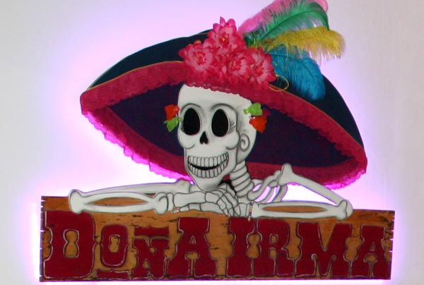 Doña Irma representa a una de las mujeres más veneradas de México: la muerte