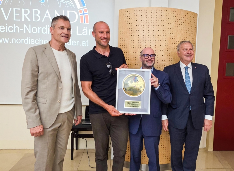 v.l.n.r.:Armin Assinger, Aksel Lund Svindal, VÖNL-Vizepräsident Markus Pauser und VÖNL-Präsident Botschafter i.R. Dr. Michael Schwarzinger.