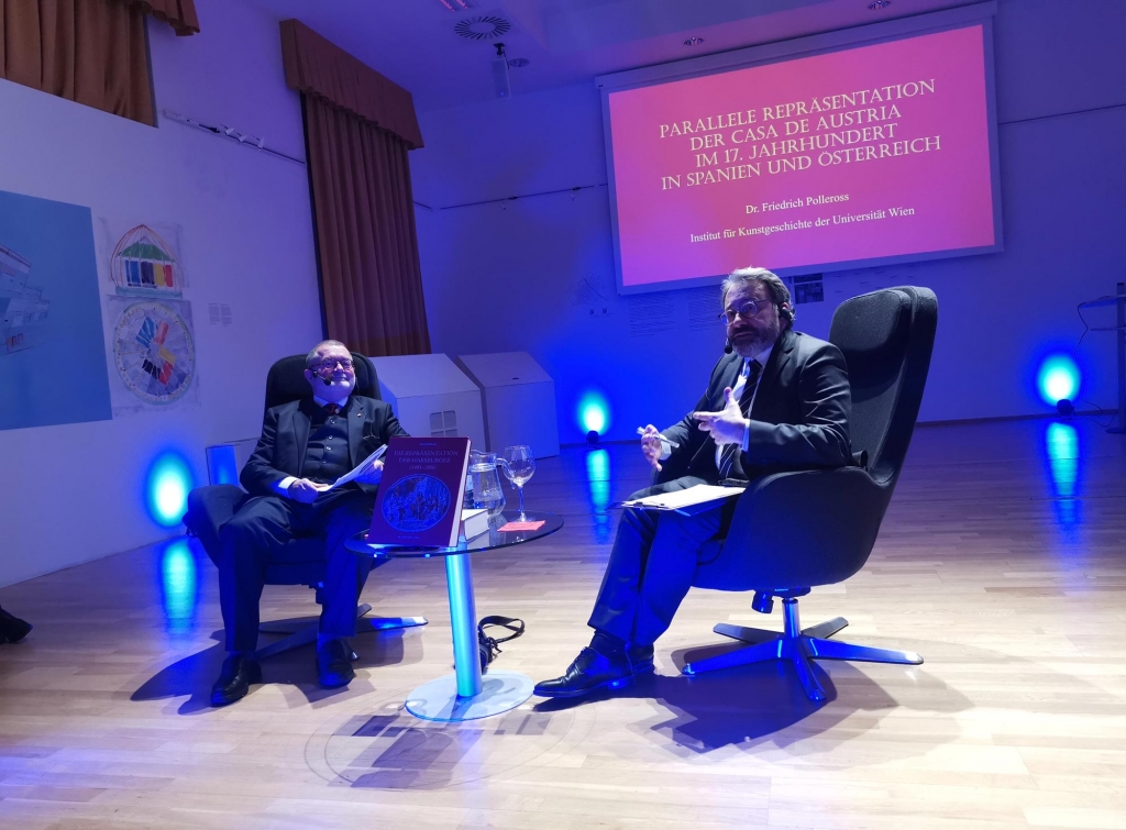 Dr. Friedrich Bernhard Polleroß (izq.), junto al Director del Instituto Cervantes, Ignacio Martínez-Castignani.